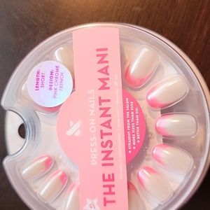 Set of Olive and June Press-ons